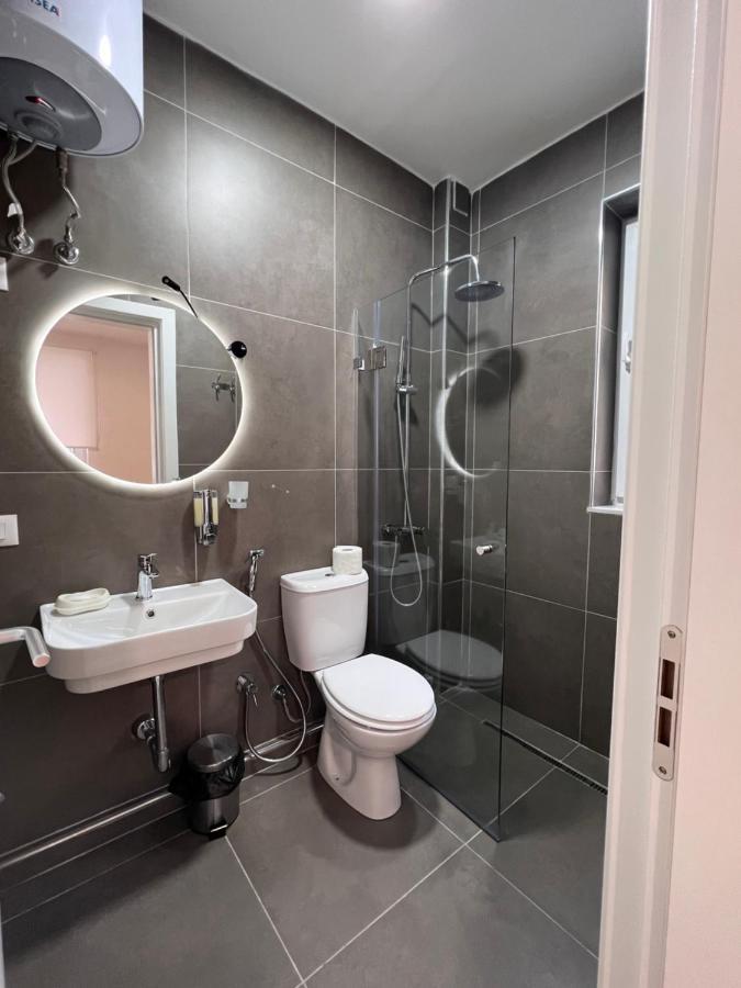 Grand Park & Bllok Area Rooms Tirana Kültér fotó