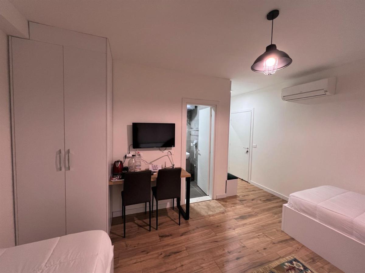 Grand Park & Bllok Area Rooms Tirana Kültér fotó