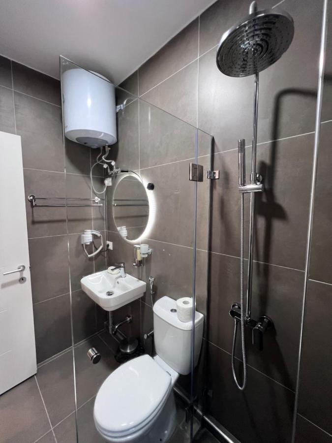 Grand Park & Bllok Area Rooms Tirana Kültér fotó
